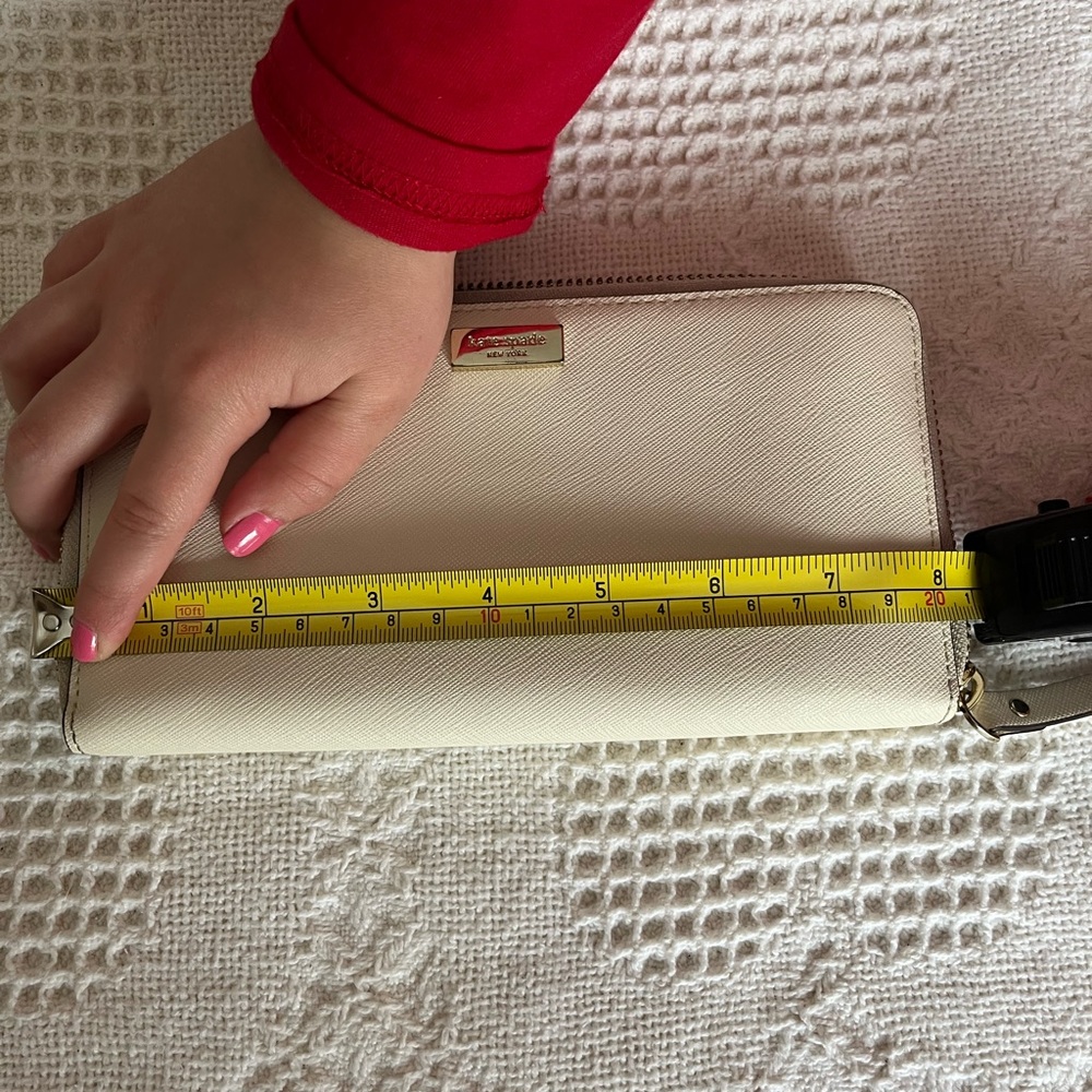 Kate Spade Wallet ♠️ - Picture 8 of 10
